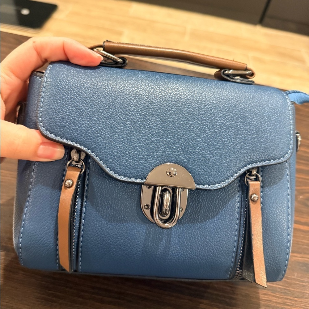 Elegant Blue Mini Bag - Picture 2 of 7